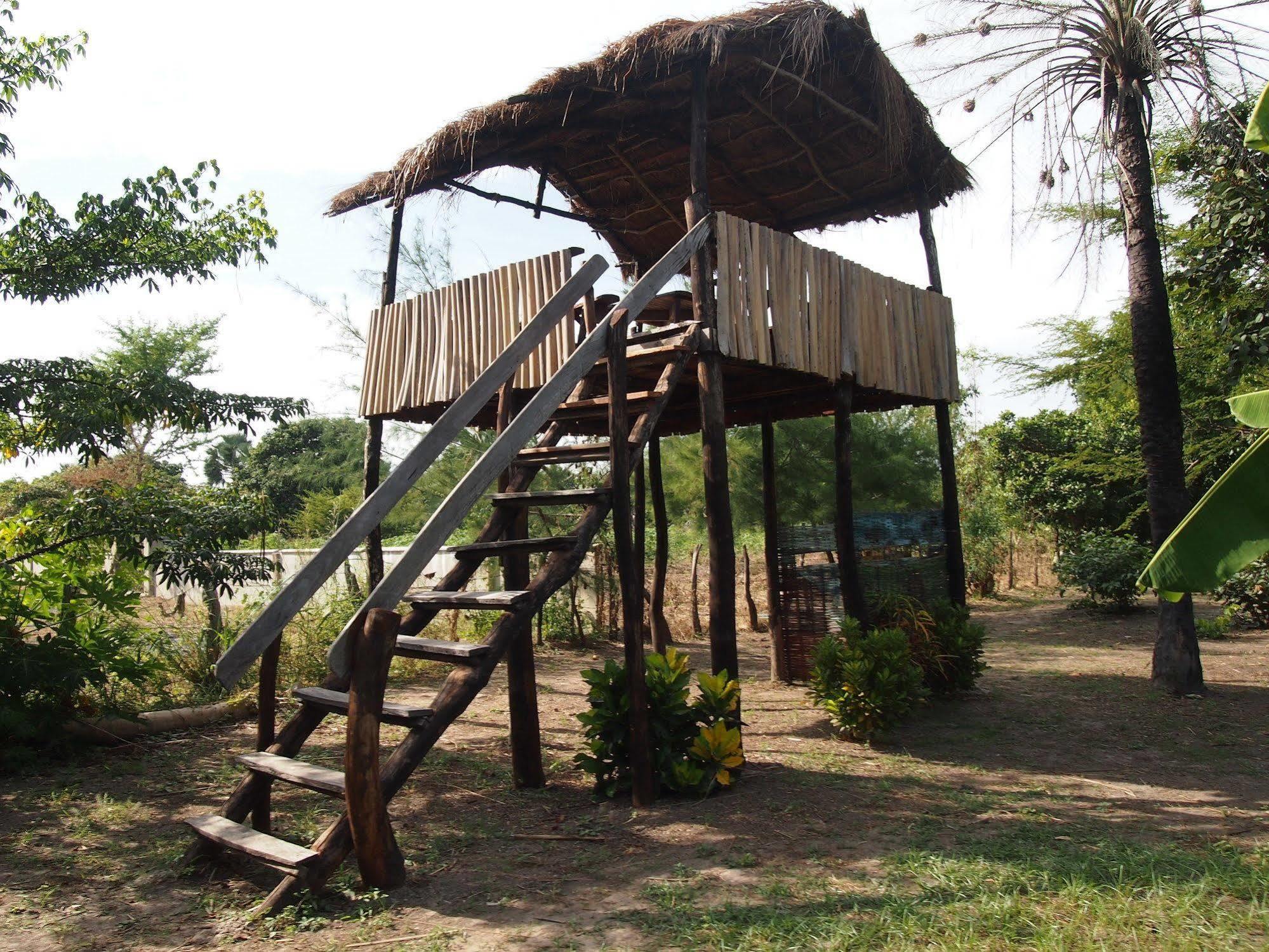 Footsteps Eco-Lodge Gunjur Extérieur photo
