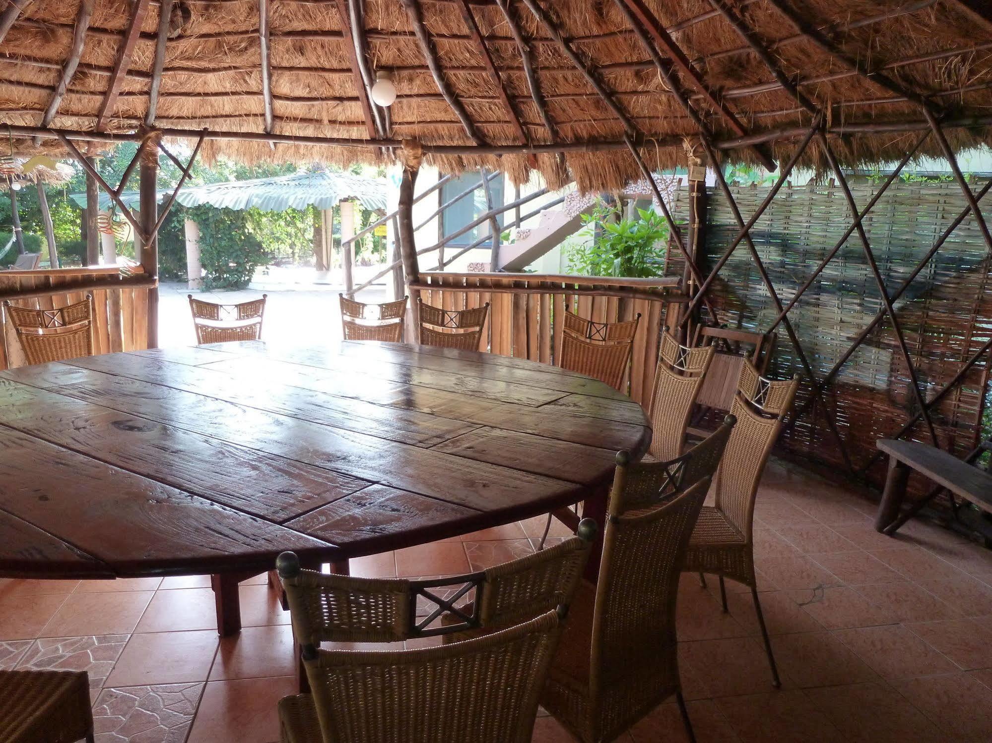 Footsteps Eco-Lodge Gunjur Extérieur photo
